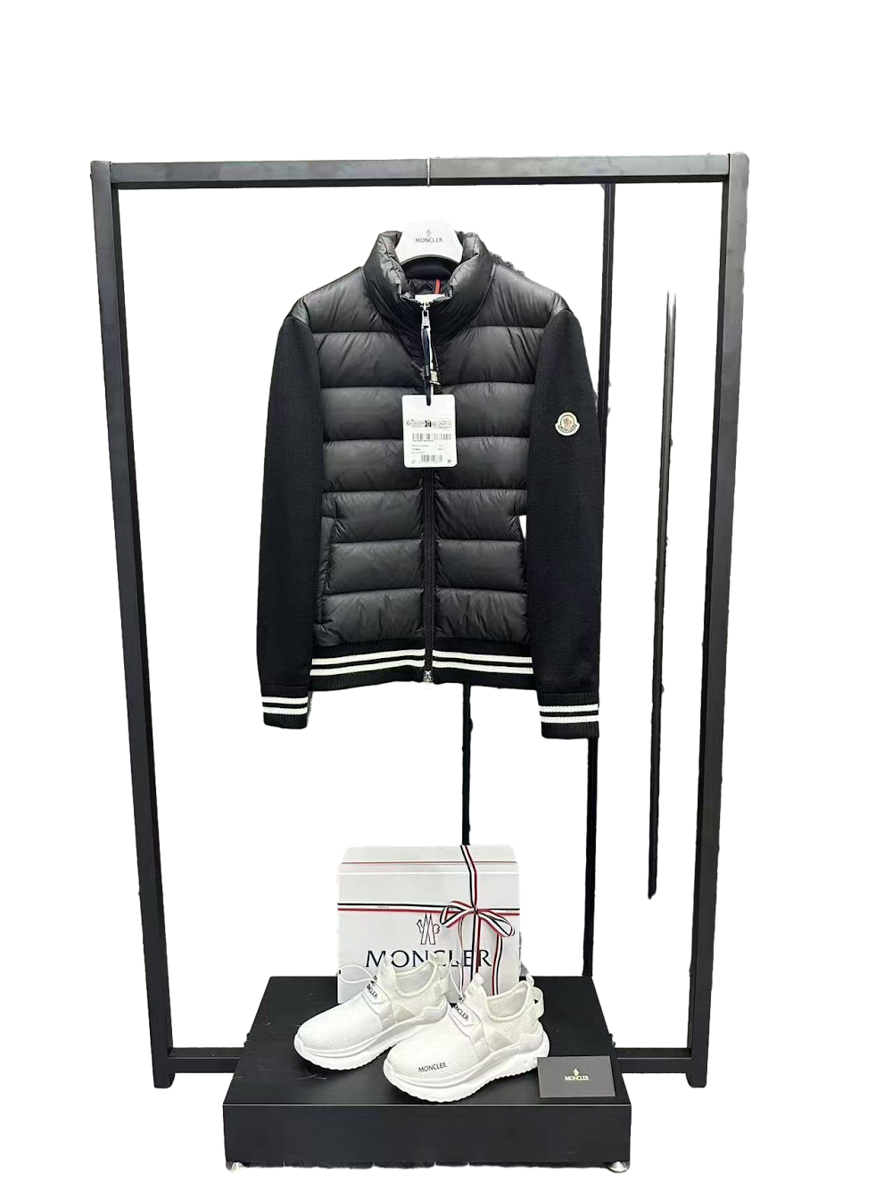 Moncler
Down Jacket